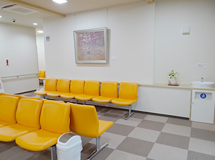 待合室 落ちつける空間を提供します。